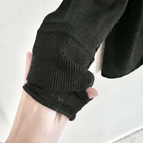 LULULEMON Twist & Wrap Cashmere Thumbhole Cardigan Sweater in Heathered Black - Picture 8 of 10